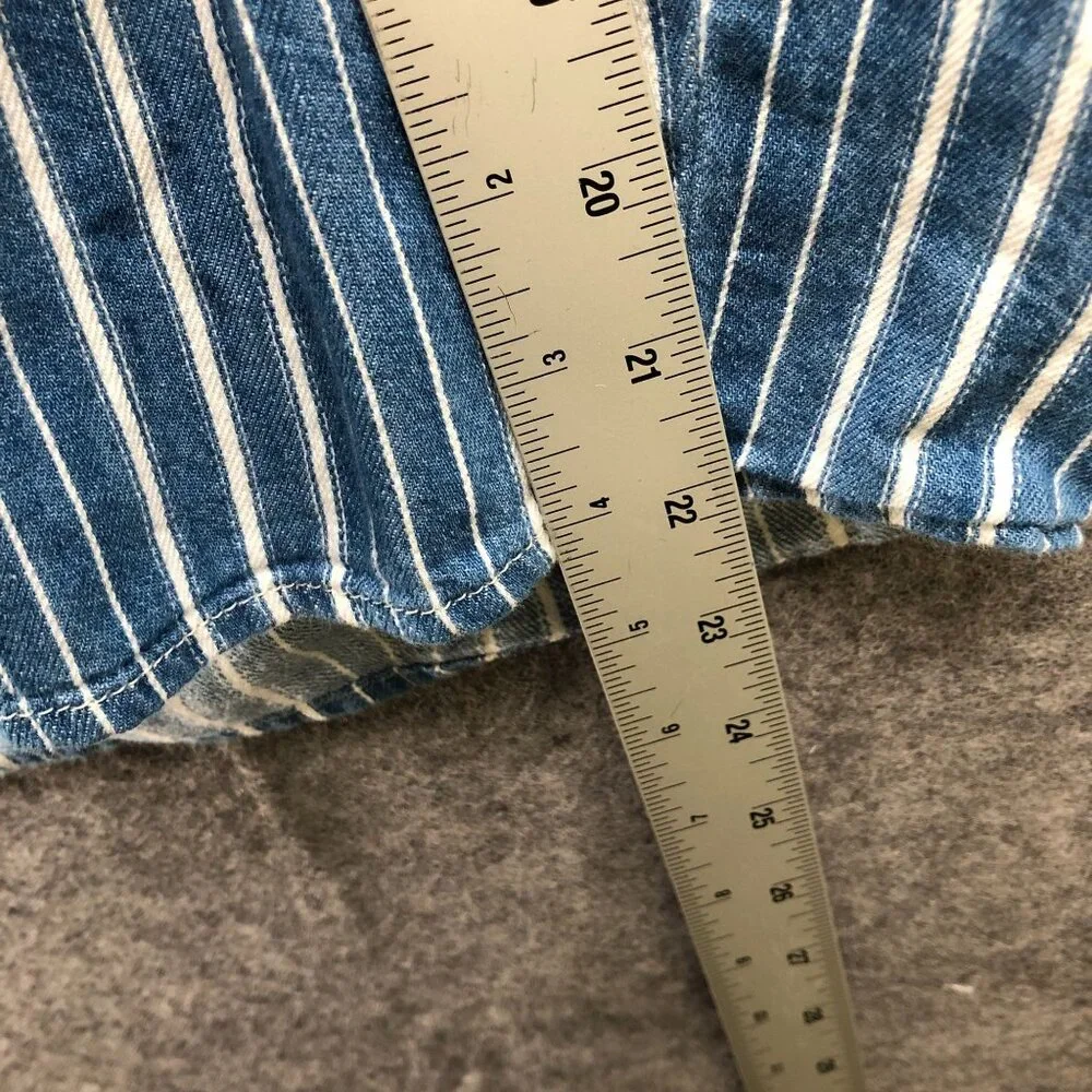Old Navy Smocked Cami Top Womens L Chambray Striped Blue Square Neck Button - Picture 8 of 8